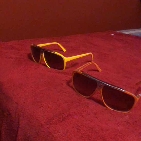 Sunglasses Set - Picture 2 of 4